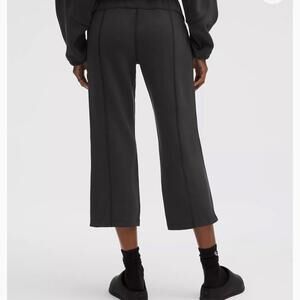 Lululemon Softstreme High-Rise Pant straight leg crop 24”